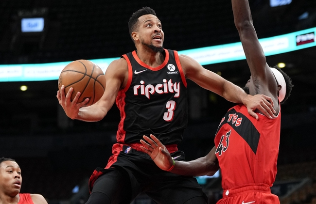 虽然她在比 虽然她在比