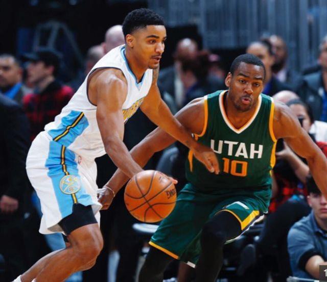 右打者在高 右打者在高